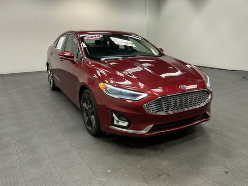 Used 2019 Ford Fusion Titanium AWD/4WD image 7