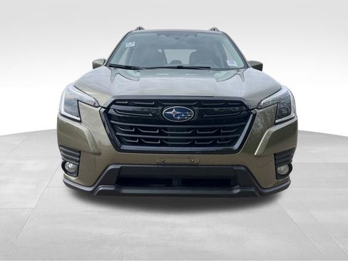Used 2023 Subaru Forester Premium AWD/4WD image 10