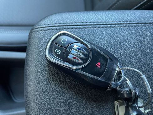 Used 2025 Buick Encore GX Preferred image 22