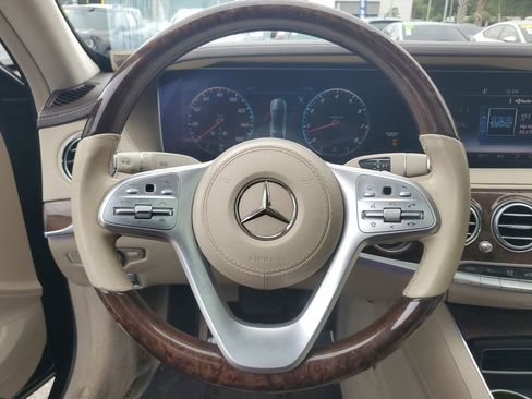 Used 2019 Mercedes-Benz S 560 Sedan image 25