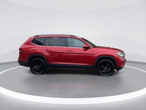 Certified 2022 Volkswagen Atlas SE w/ Black Wheel Package AWD/4WD image 9