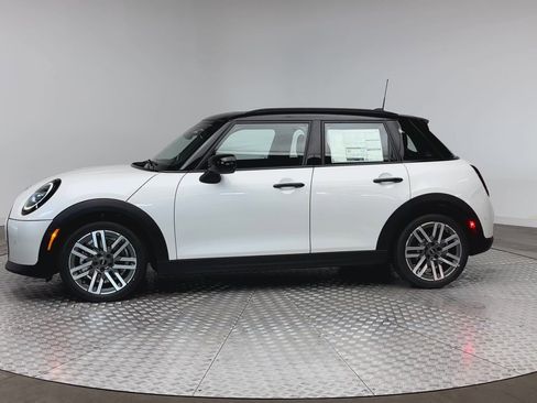New 2026 MINI Cooper 4-Door Hardtop image 5
