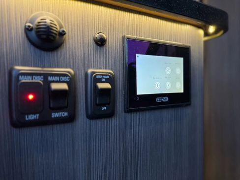 Used 2021 Mercedes-Benz Sprinter 2500 w/ Windows All Around Package image 26