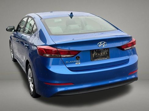 Used 2018 Hyundai Elantra SE w/ SE Connectivity Package 04 FWD image 3