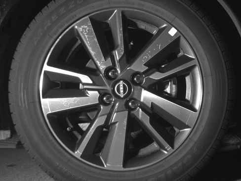 Used 2025 Nissan Versa SV FWD image 13