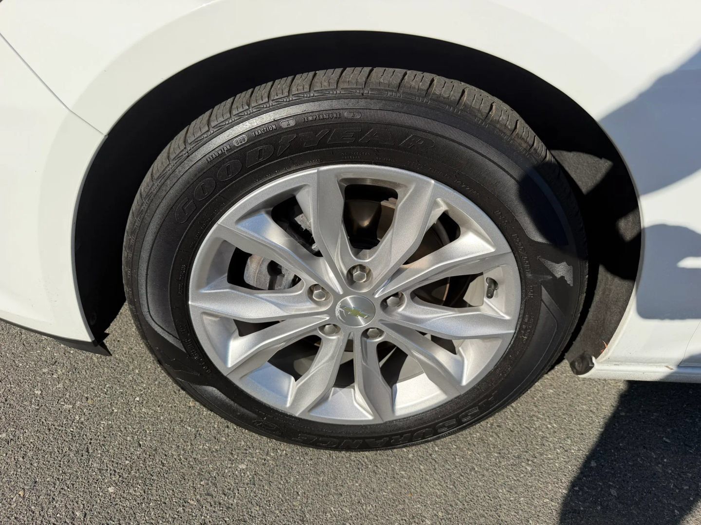 Used 2022 Chevrolet Malibu LT FWD image 31
