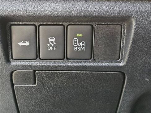 Used 2015 Toyota Avalon XLE Touring FWD image 27