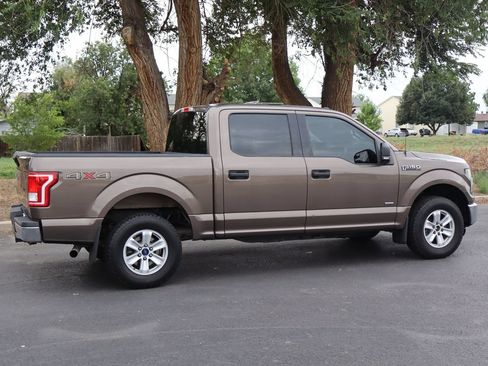 Used 2015 Ford F150 XLT w/ Equipment Group 301A Mid AWD/4WD image 4