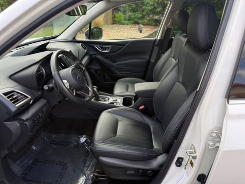 Used 2022 Subaru Forester Touring AWD/4WD image 6