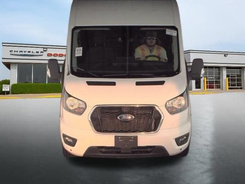 Used 2025 Ford Transit 350 XLT RWD image 4