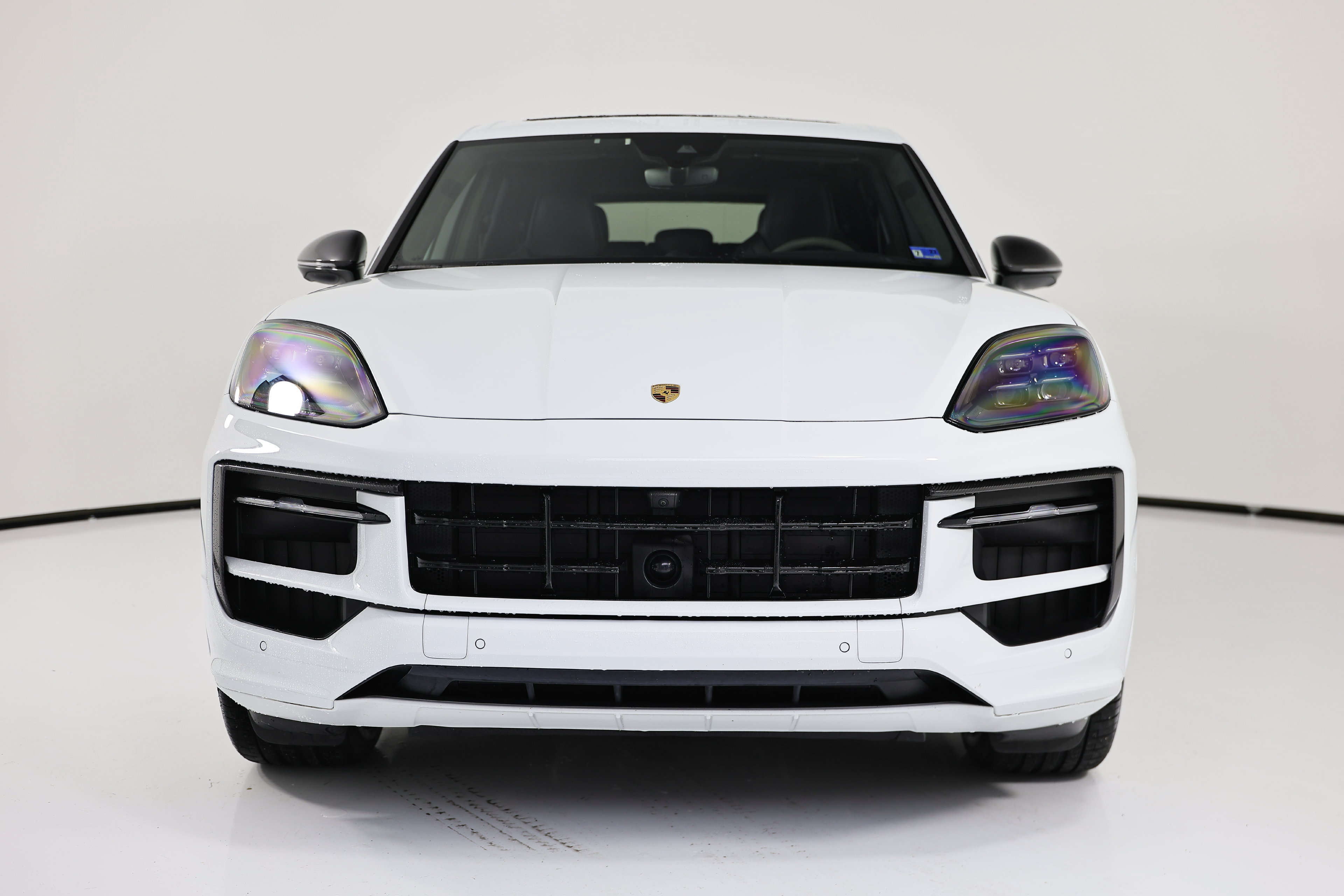 Certified 2025 Porsche Cayenne GTS AWD/4WD image 10