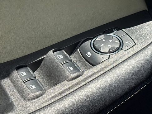 Used 2024 Ford Edge SEL AWD/4WD image 10