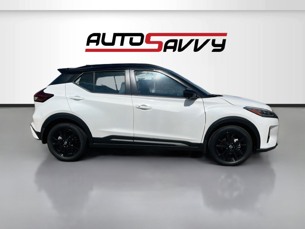 Used 2024 Nissan Kicks SR w/ SR Premium Package FWD image 8