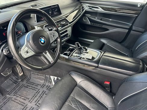 Used 2022 BMW 750i xDrive w/ Executive Package AWD/4WD image 9