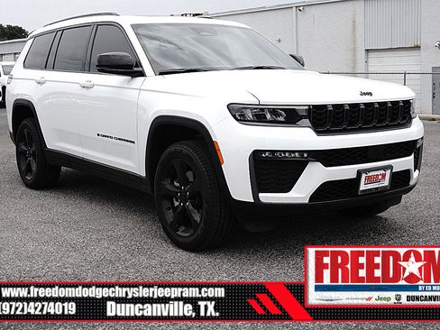 New 2026 Jeep Grand Cherokee L Limited w/ Limited Altitude Package AWD/4WD image 7