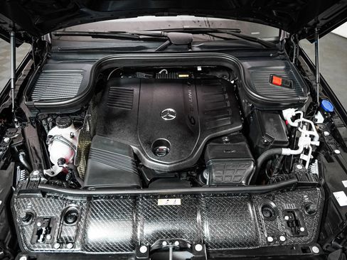 Certified 2026 Mercedes-Benz GLS 450 4MATIC image 4