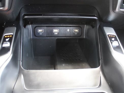 Certified 2023 Kia Sorento S w/ Panoramic Sunroof Package FWD image 38