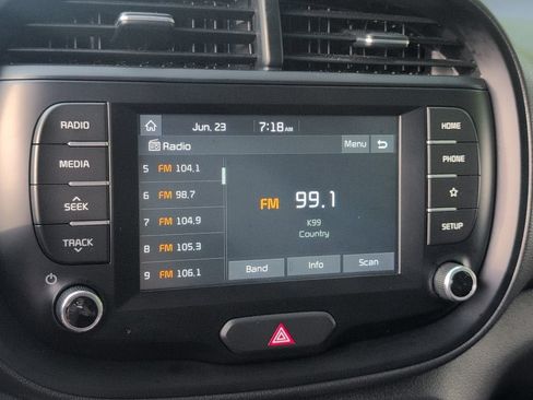 Used 2020 Kia Soul LX FWD image 20