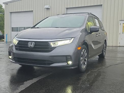 Used 2024 Honda Odyssey EX-L image 3