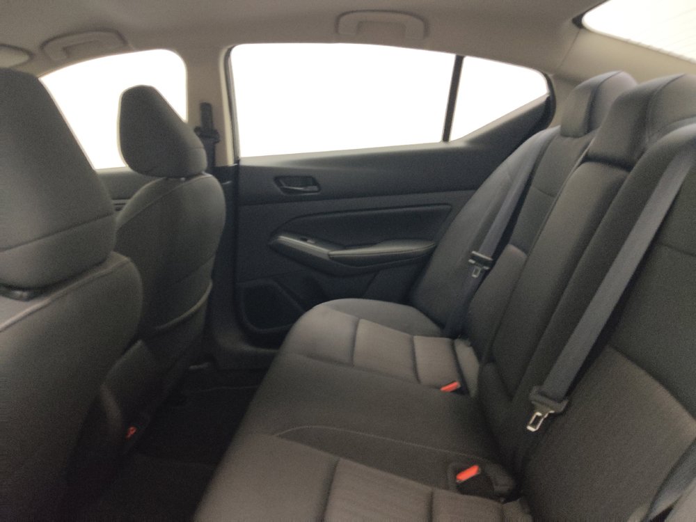 Used 2024 Nissan Altima 2.5 SV FWD image 18