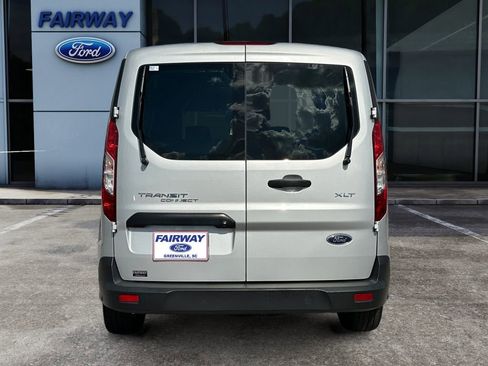 Used 2023 Ford Transit Connect XLT image 5