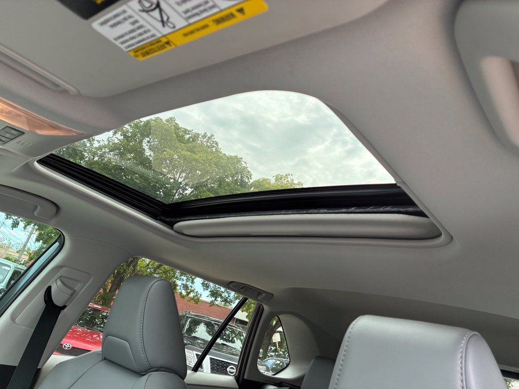 Used 2021 Toyota RAV4 XLE Premium FWD image 11