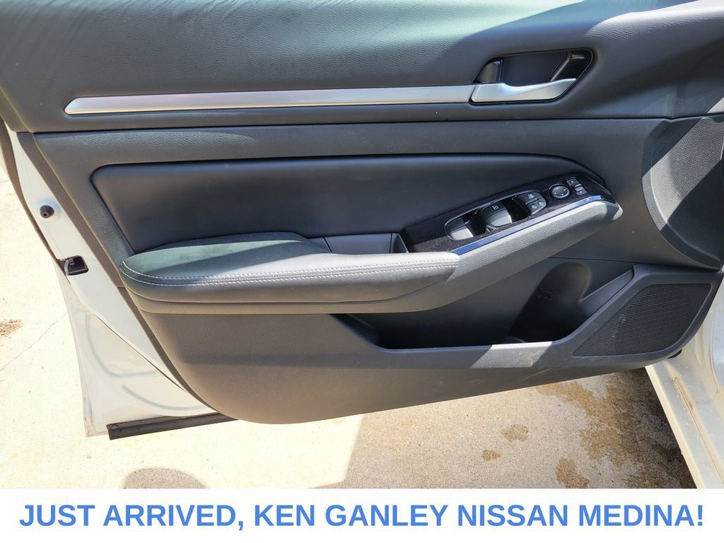 Certified 2024 Nissan Altima 2.5 SL AWD/4WD image 15