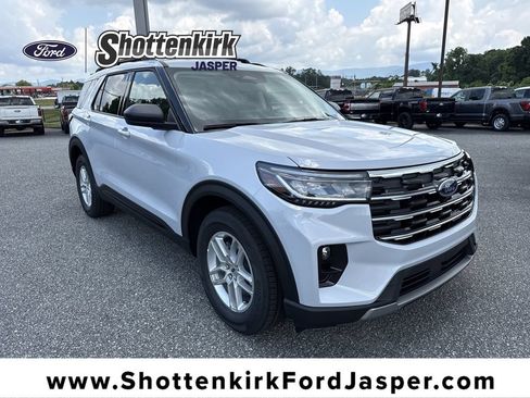 New 2026 Ford Explorer Active w/ Active Comfort Package RWD image 1