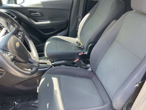 Used 2019 Chevrolet Trax LS w/ Tint and Cruise Package FWD image 13