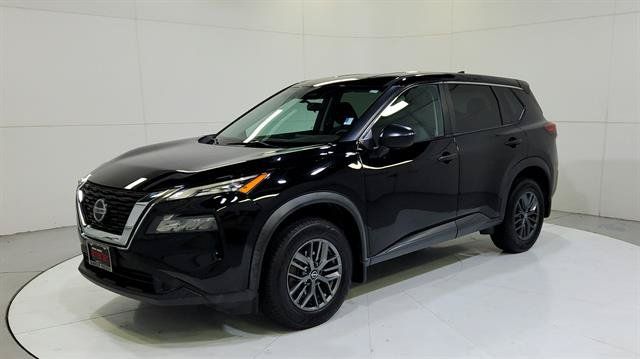 Used 2021 Nissan Rogue S FWD image 3
