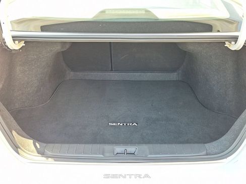 Used 2025 Nissan Sentra S FWD image 29
