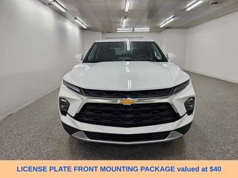 Used 2026 Chevrolet Blazer LT FWD image 2