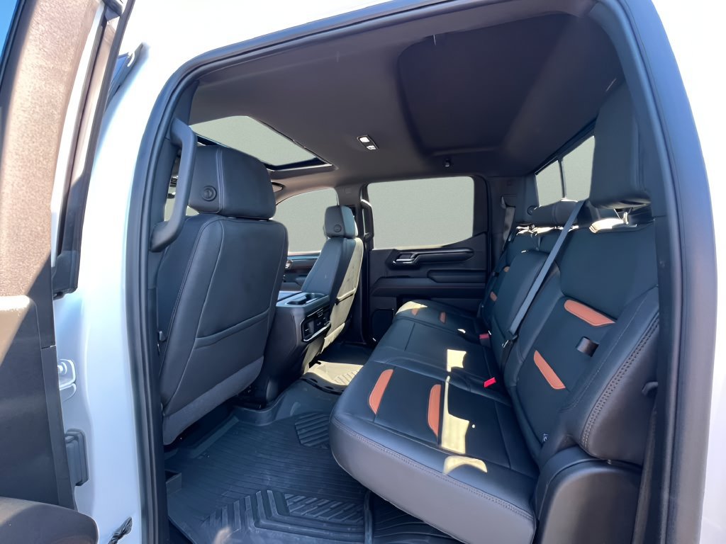Used 2025 GMC Sierra 1500 AT4 w/ Technology Package AWD/4WD image 18