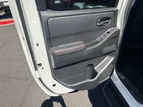 Used 2025 Nissan Frontier Pro-X w/ Pro Convenience Package image 11