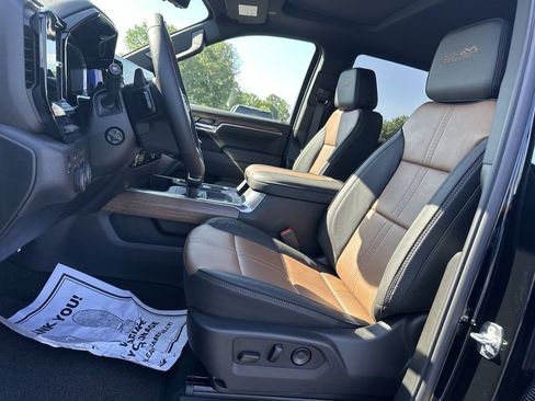 New 2026 Chevrolet Silverado 1500 High Country w/ Technology Package AWD/4WD image 17