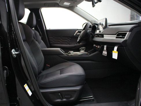 New 2026 Mitsubishi Outlander SEL image 18