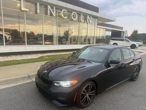 Used 2022 BMW 330i Sedan w/ M Sport Package RWD image 1