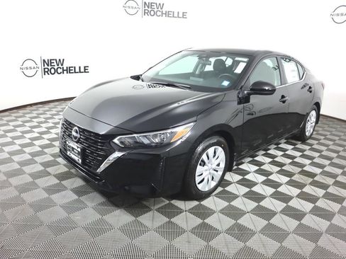 New 2025 Nissan Sentra S image 3