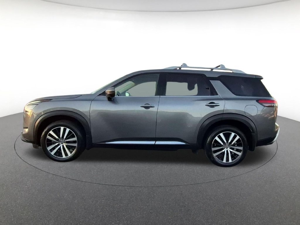 Used 2024 Nissan Pathfinder Platinum w/ Cargo Package AWD/4WD image 8