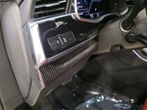 Used 2020 Audi SQ7 Prestige w/ Prestige Package AWD/4WD image 24