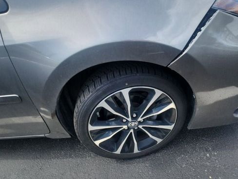 Used 2018 Toyota Corolla SE w/ SE Premium Package FWD image 12