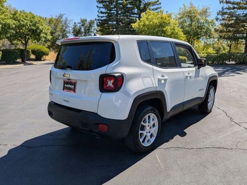 Used 2023 Jeep Renegade Latitude image 5