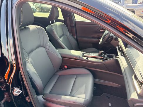 Certified 2025 Toyota Crown Signia w/ Advanced Technology Package AWD/4WD image 25
