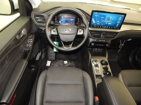 New 2025 Ford Escape SE image 11