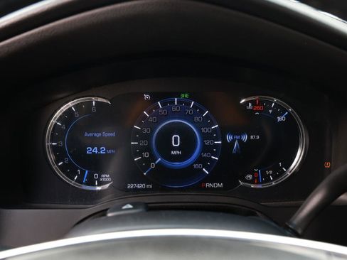 Used 2016 Cadillac Escalade ESV Luxury RWD image 36
