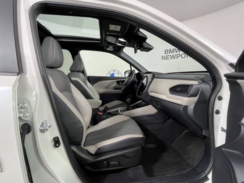 Used 2025 Subaru Forester Limited image 24