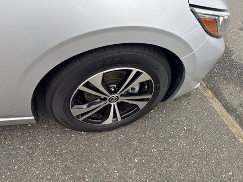 Used 2022 Nissan Sentra SV image 17