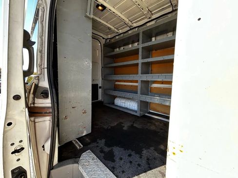 Used 2018 Nissan NV 3500 SV w/ Navigation Package image 28