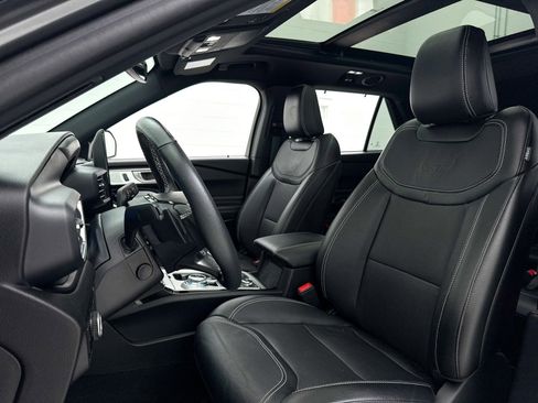 Used 2024 Ford Explorer ST w/ Equipment Group 401A image 21