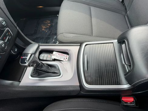 Used 2019 Dodge Charger SXT AWD/4WD image 28